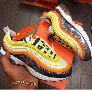 Meet your Posher, Tasha